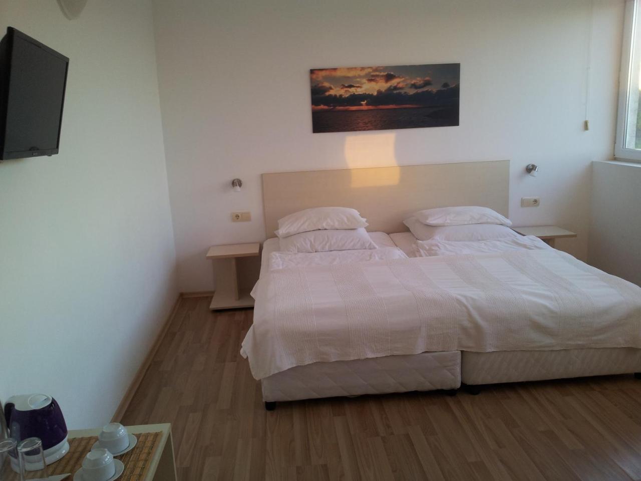 Aparthotel Romance Kiten  Ngoại thất bức ảnh
